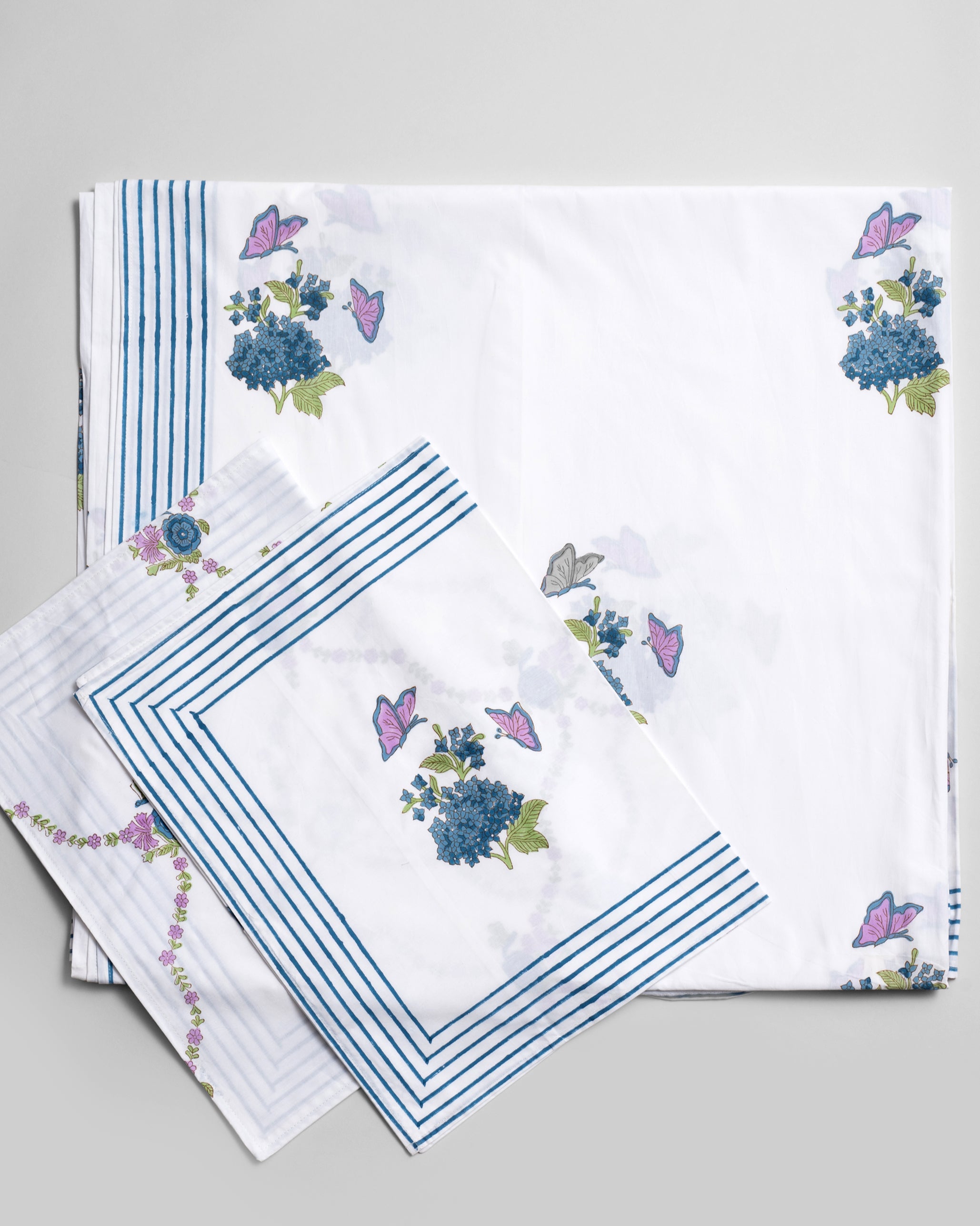 Whispering Hydrangea Blue Bedsheet